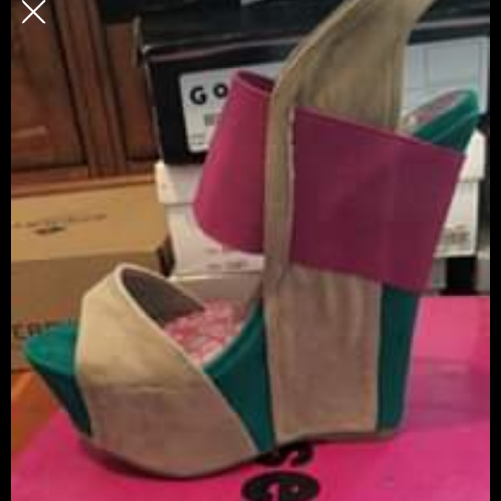 Wedge Color Blocked Heel